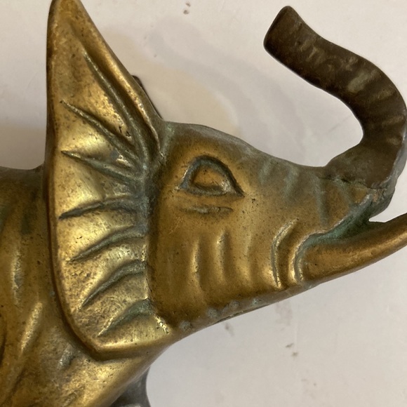 Vintage made in Taiwan solid brass elephant - Picture 6 of 11